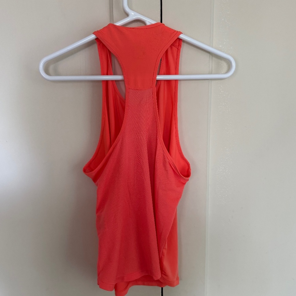 Nike Lightweight Racerback Top - Picture 2 of 3